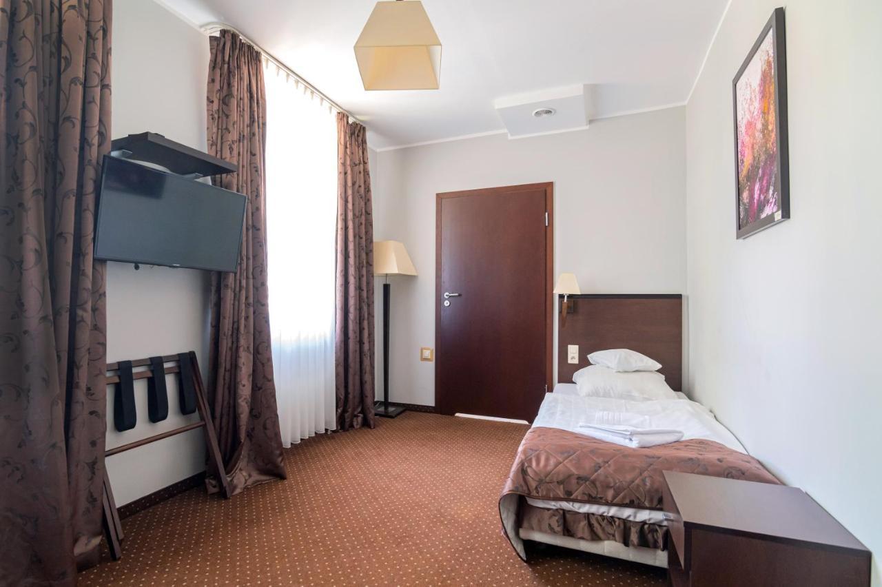 Pod Filarami Hotel