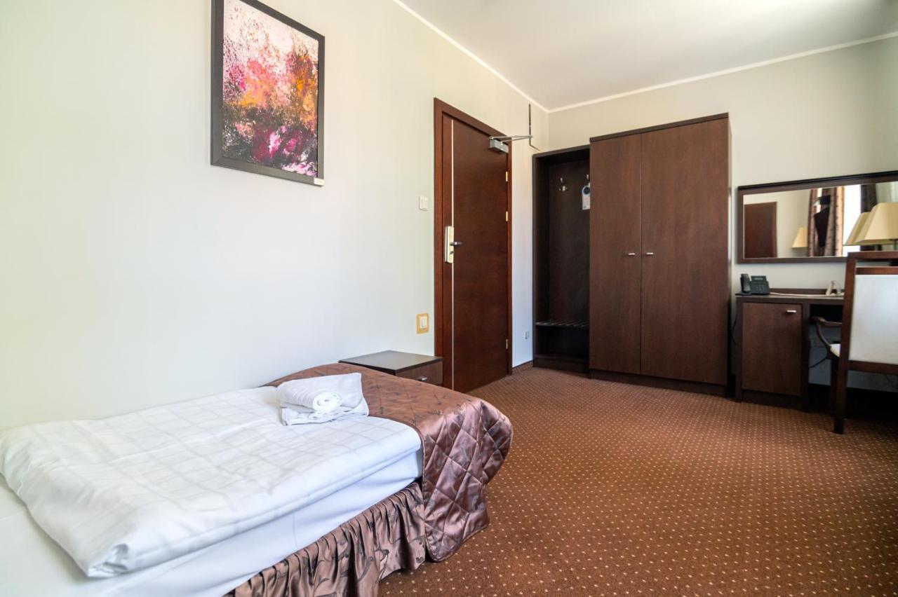 Pod Filarami Hotel Czeladź