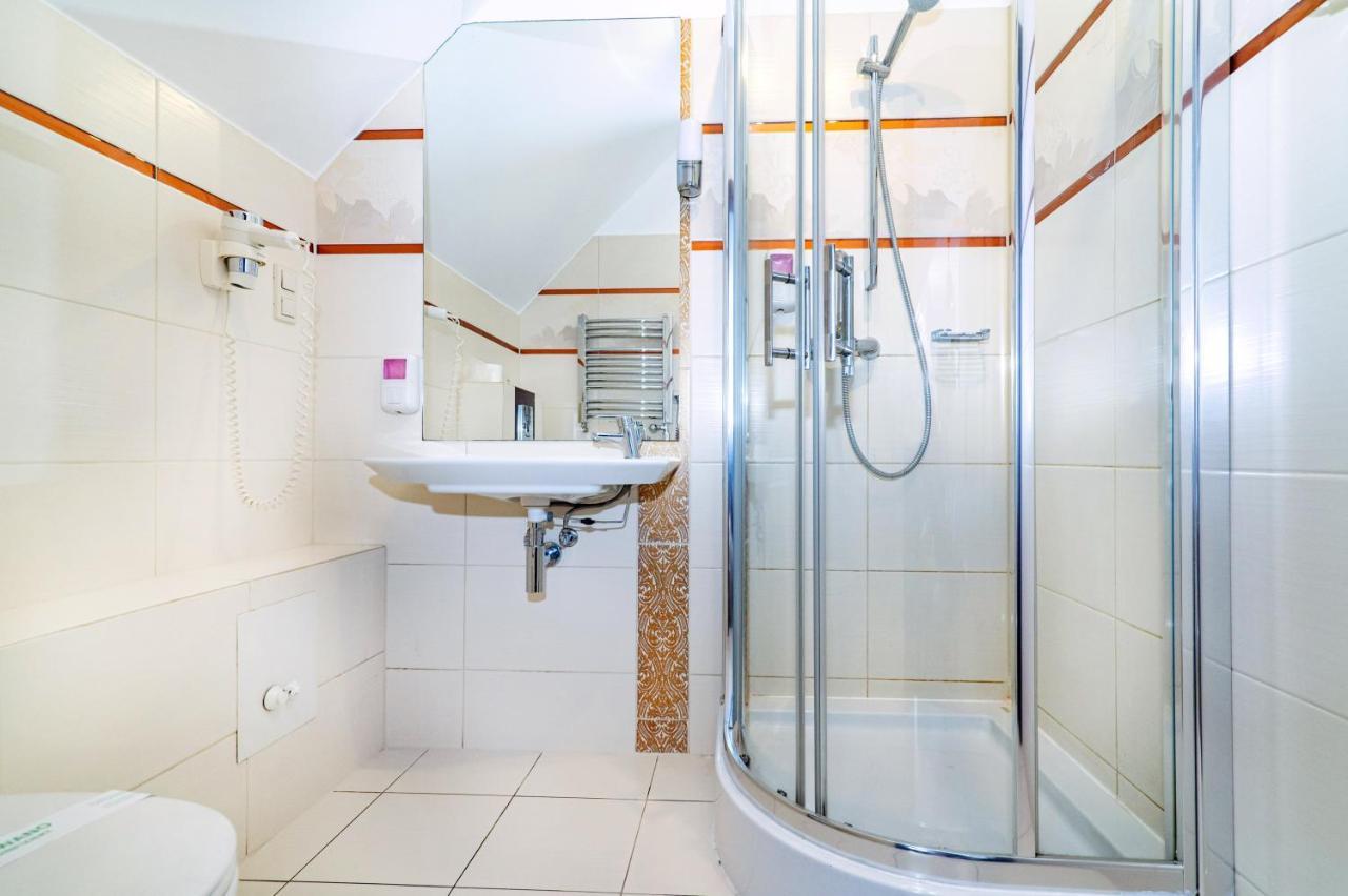 Hotel Pod Filarami 3*